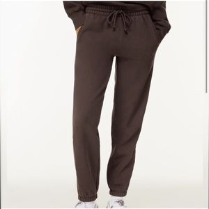 NWT TNA Extra fleece Boyfriend Sweatpants in Rich Mocha Brown size XS
